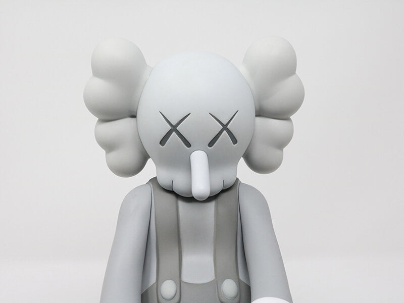 Small Lie (Grey) de KAWS, 2017 (vue 4)