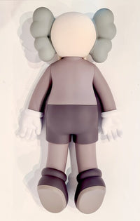 Companion (Brown) de KAWS, 2020 (vue 2)