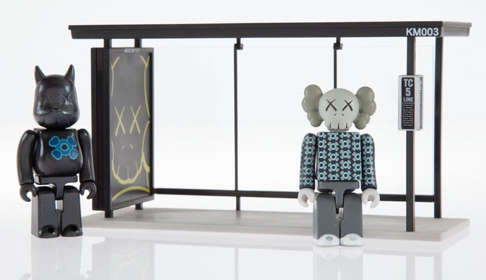 Kubrick 100% / Bus Stop 2 de KAWS, 2002