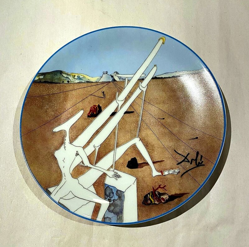 Dali Martien muni d'un double microscope Holo-électrique by Salvador Dalí, 1984