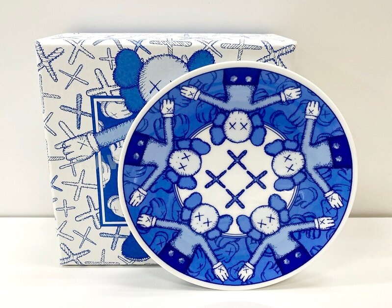 Holiday Ceramic Plates (Blue) de KAWS, vers 2020 (vue 6)