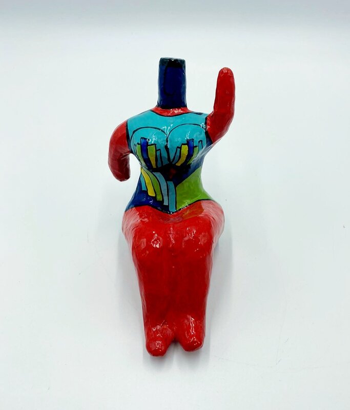 Nana (Red) de Déesse, 2020