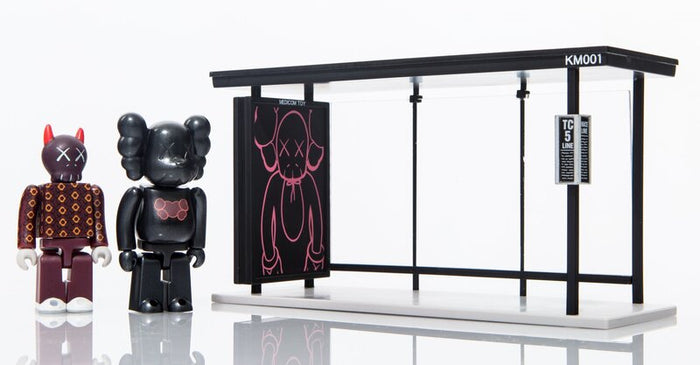 Kubrick 100% / Bus Stop 1 de KAWS, 2002