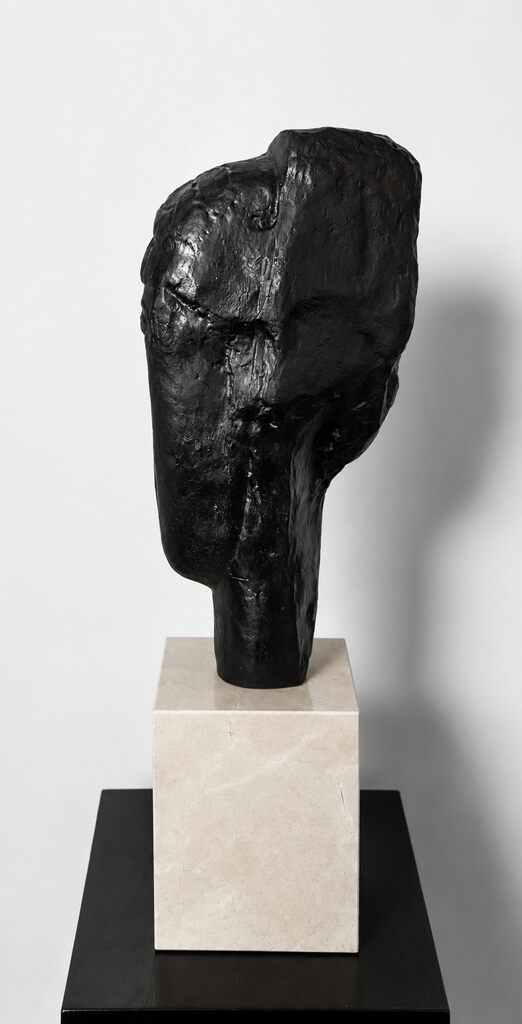 Tête de jeune fille à la frange d'Amedeo Modigliani, vers 1990 (vue 2)