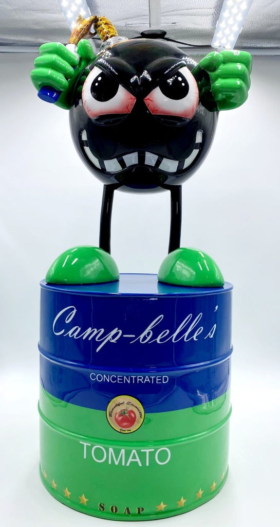 Miss Bomb "Camp Belles Blue" de Dom'One, 2020 (vue 2)