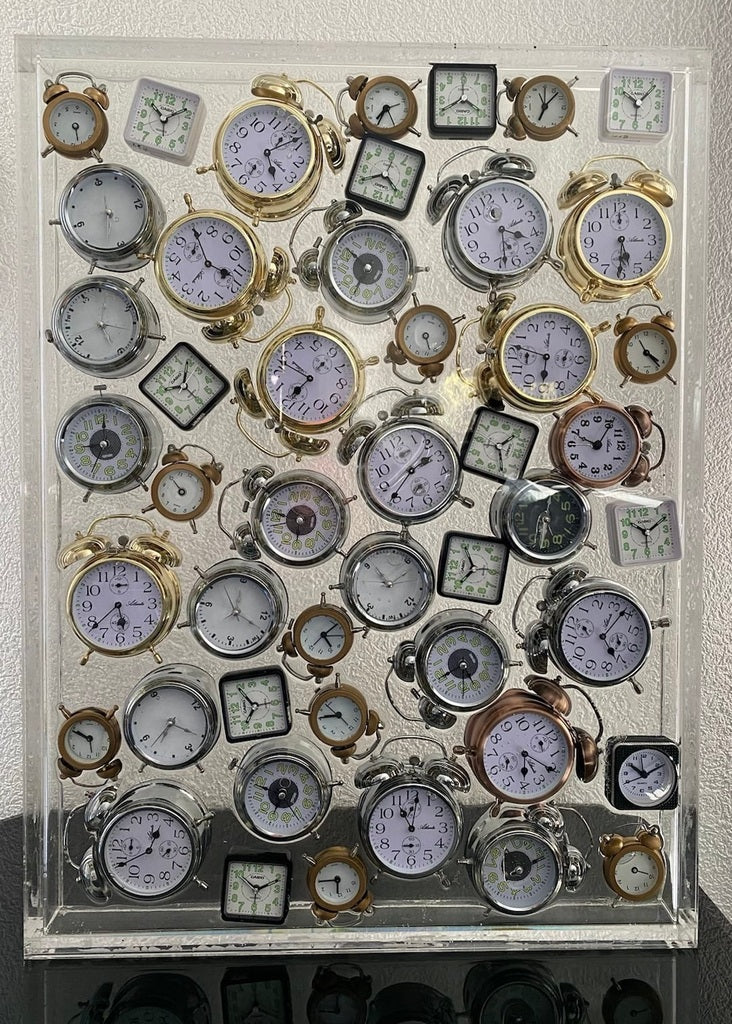 Composition of alarm clocks d'Arman, 2005