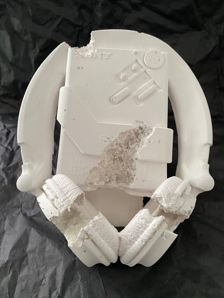 Future Relic 07 (Cassette Player) de Daniel Arsham, 2017 (vue 2)