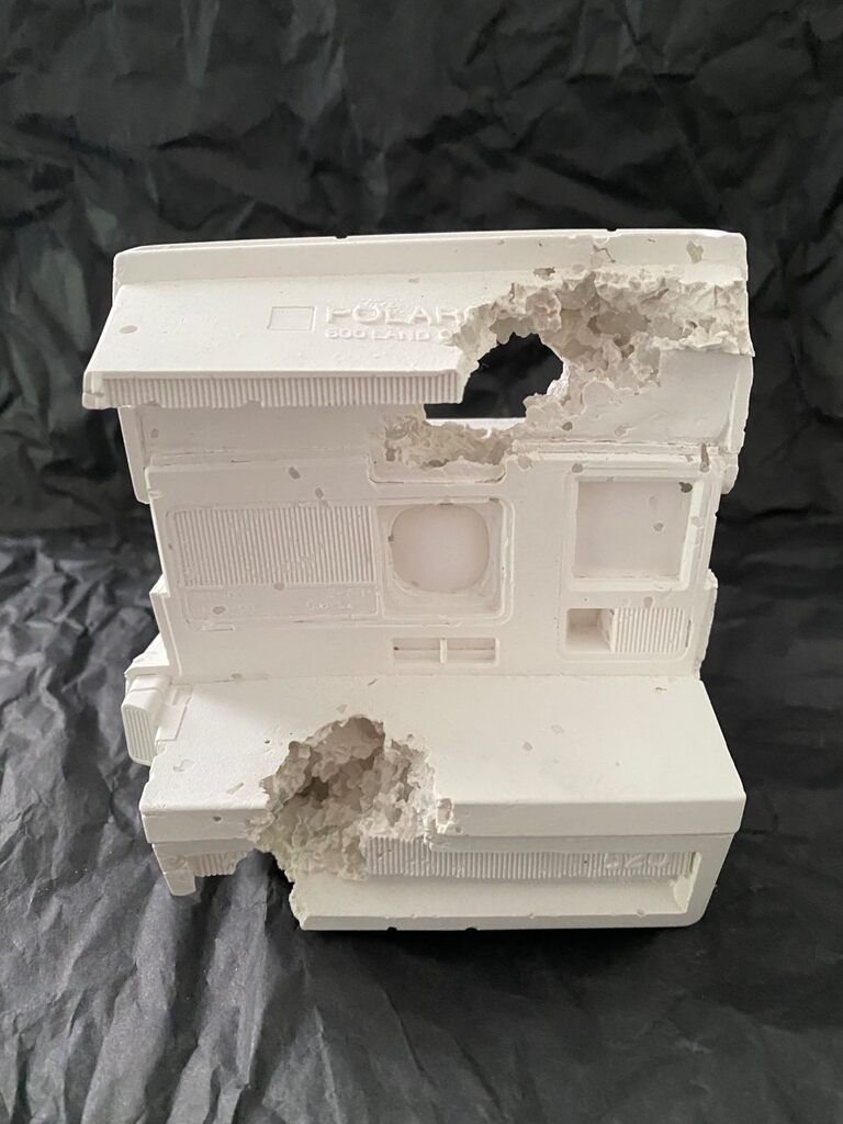 Future Relic 06 (Polaroid) de Daniel Arsham, 2016 (vue 2)