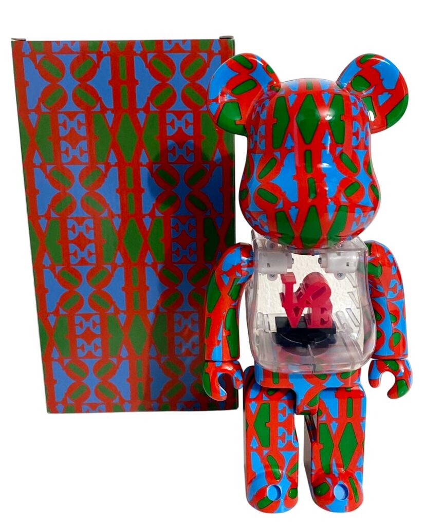 Robert Indiana - Love 400% de BE@RBRICK, 2024 (vue 4)
