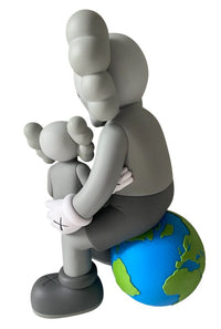 Holiday Thailand (Grey) de KAWS, 2025 (vue 3)