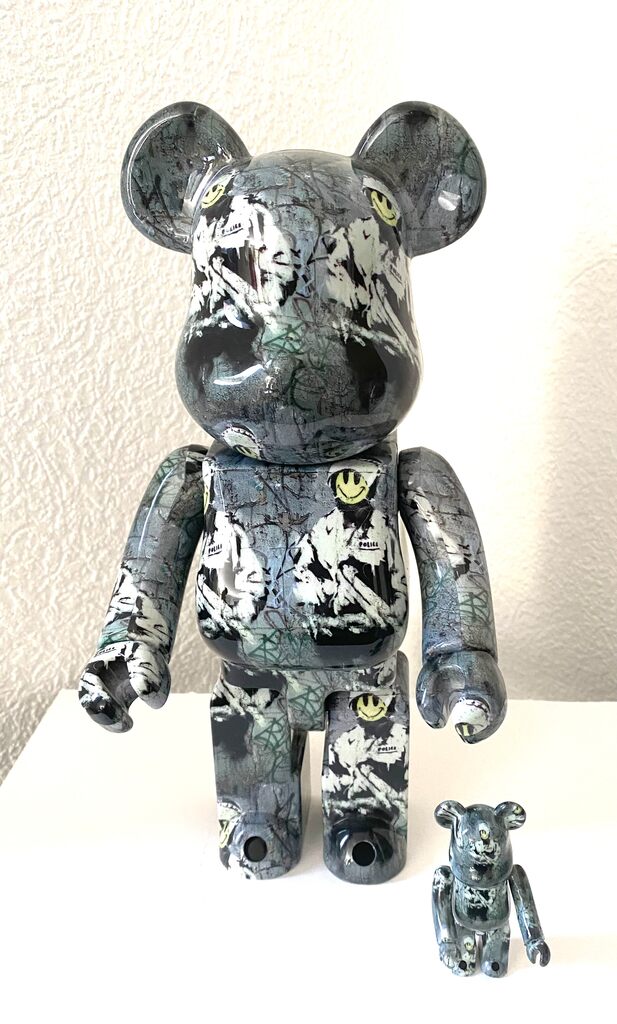 Bearbrick Riot Cop 400% + 100% de BE@RBRICK, 2021 (vue 3)