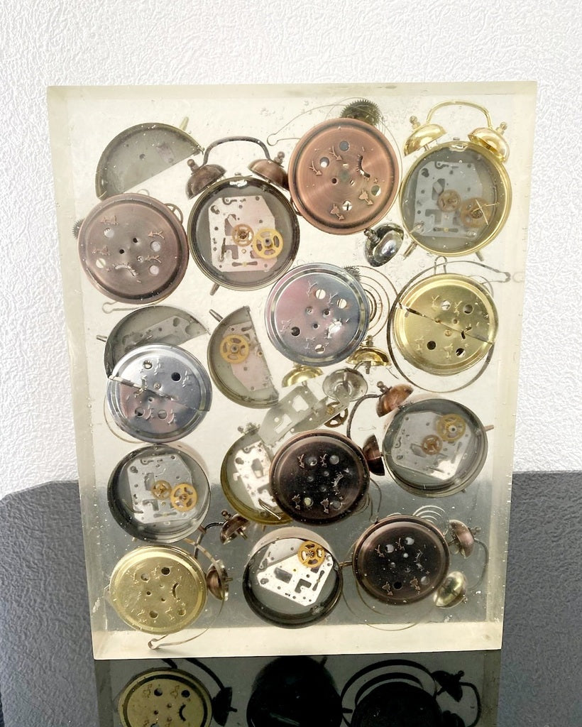 Colère de réveils d'Arman, 2000 (vue 3)