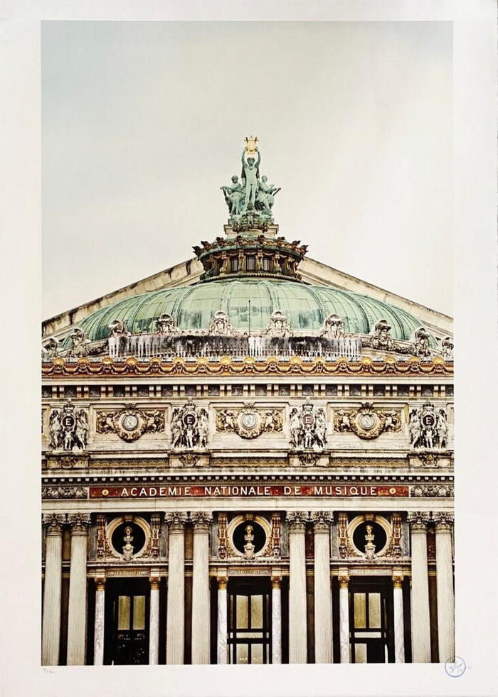 Ballet, Regard surplombant la façade du Palais Garnier, Opéra de Paris, France de JR, 2014