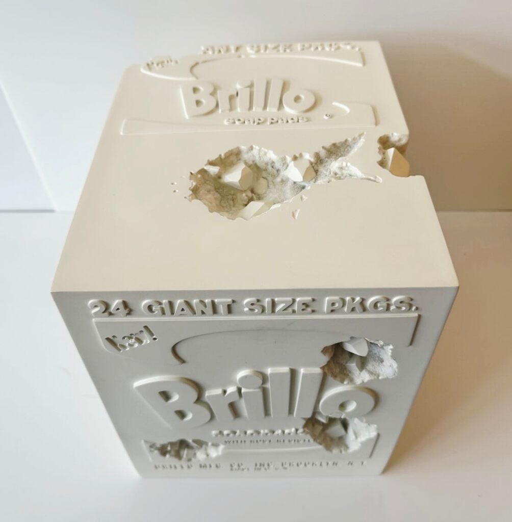Eroded Brillo Box (White) de Daniel Arsham, 2020 (vue 4)