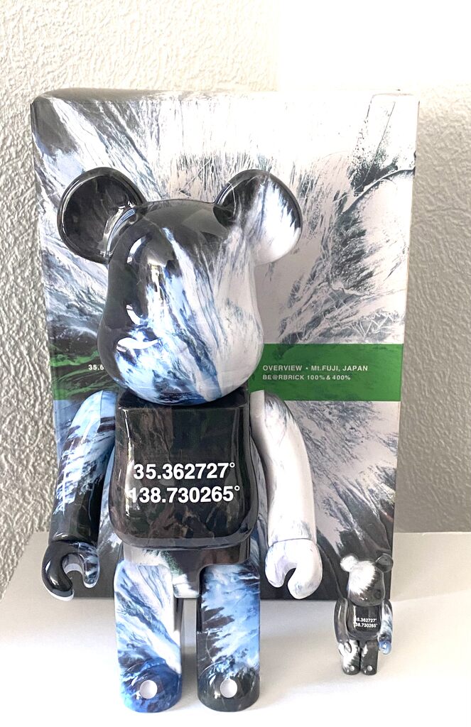 OVERVIEW - Mt FUJI, JAPAN by BE@RBRICK, 2021 (view 3)