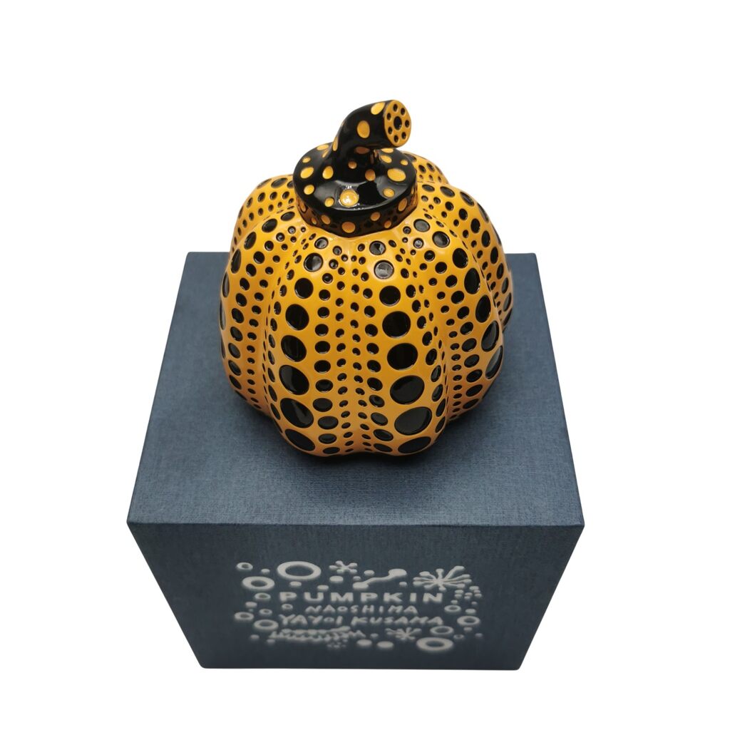 Black & Yellow Pumpkin by Yayoi Kusama, c. 2015 (view 3)