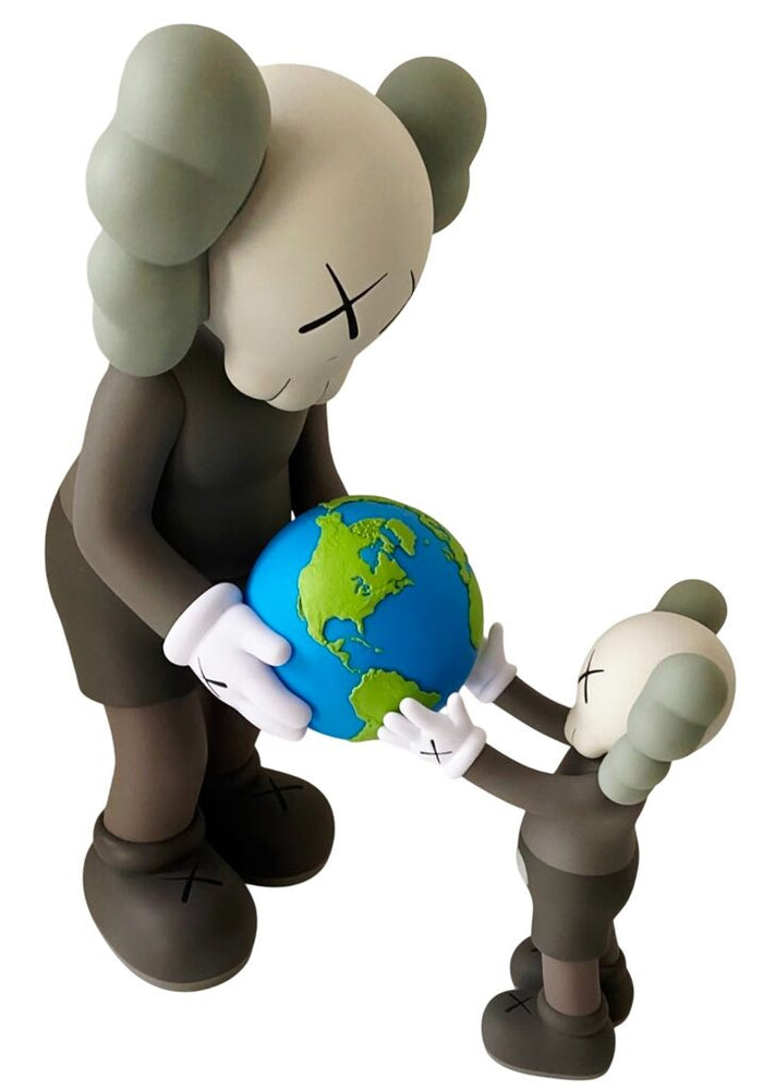 The Promise (Brown) de KAWS, 2022