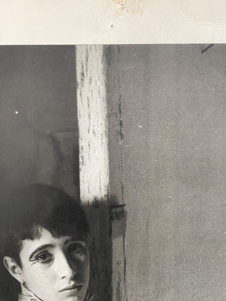 Le petit violoniste, Arles by Lucien Clergue, 1955 (view 3)